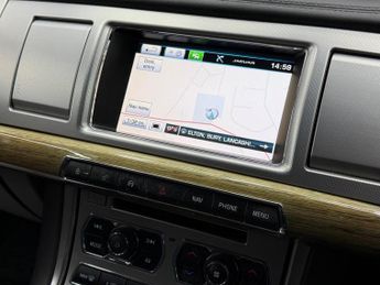 Jaguar XF 2.2d Premium Luxury Auto Euro 5 (s/s) 4dr