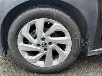 Toyota Aygo X 1.0 VVT-i Pure x-shift Euro 6 (s/s) 5dr