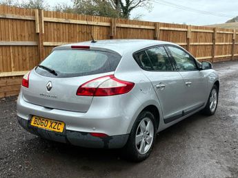 Renault Megane 1.6 16V Dynamique TomTom Euro 5 5dr