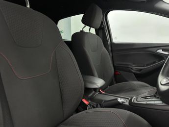 Ford Focus 1.0T EcoBoost ST-Line Auto Euro 6 (s/s) 5dr
