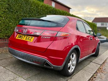 Honda Civic 1.8 i-VTEC ES 5dr