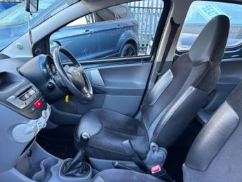 Toyota AYGO 1.0 VVT-i Ice Euro 5 5dr