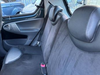 Toyota AYGO 1.0 VVT-i Ice Euro 5 5dr