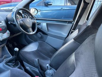 Toyota AYGO 1.0 VVT-i Ice Euro 5 5dr