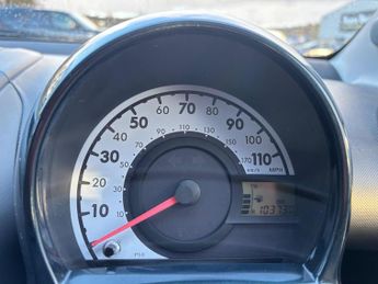 Toyota AYGO 1.0 VVT-i Ice Euro 5 5dr