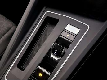 Volkswagen Golf 1.5 eTSI MHEV Life DSG Euro 6 (s/s) 5dr