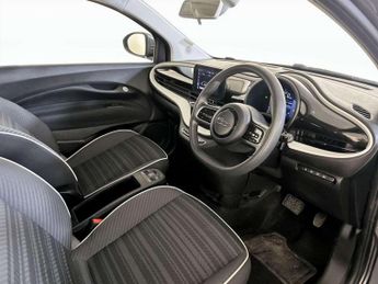 Fiat 500e 42kWh Passion Auto 3dr