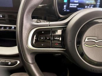 Fiat 500e 42kWh Passion Auto 3dr