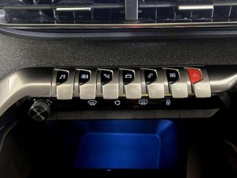 Peugeot 3008 1.2 PureTech Allure Premium + Euro 6 (s/s) 5dr