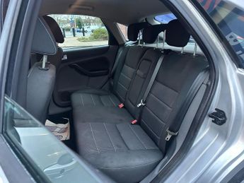 Ford Focus 1.6 Titanium Hatchback 5dr Petrol Automatic (184 g/km, 99 bhp)