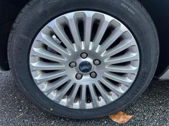 Ford Focus 1.6 Titanium Hatchback 5dr Petrol Automatic (184 g/km, 99 bhp)