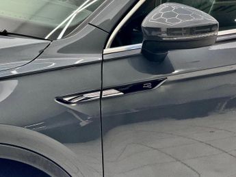 Volkswagen Tiguan 1.5 TSI R-Line DSG Euro 6 (s/s) 5dr