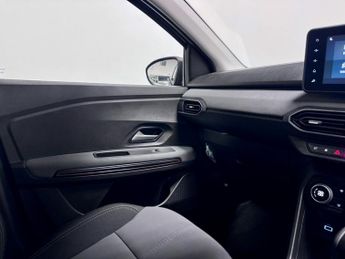 Dacia Jogger 1.6 Hybrid EXTREME MPV 5dr Petrol Hybrid Auto Euro 6 (s/s) (140 