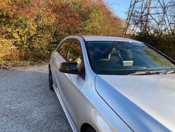 Mercedes-Benz A Class 2.1 A200d AMG Line (Premium) 7G-DCT Euro 6 (s/s) 5dr