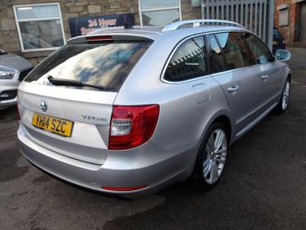 Skoda Superb 2.0 TDI Elegance Estate 5dr Diesel DSG Euro 5 (s/s) (170 ps)