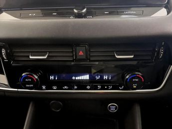 Nissan Qashqai 1.3 DIG-T MHEV N-Connecta XTRON Euro 6 (s/s) 5dr
