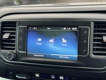 Toyota PROACE Verso 2.0D Family Medium MPV Auto MWB Euro 6 (s/s) 5dr (8 Seat)