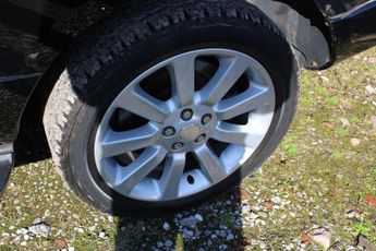 Land Rover Range Rover 3.0 Td6 Vogue Station Wagon Auto 4WD 5dr