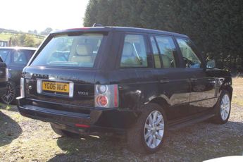 Land Rover Range Rover 3.0 Td6 Vogue Station Wagon Auto 4WD 5dr