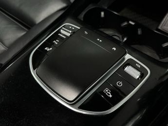 Mercedes-Benz EQC EQC 400 80kWh AMG Line (Premium) Auto 4MATIC 5dr