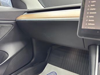 Tesla Model 3 (Dual Motor) Long Range Auto 4WDE 4dr