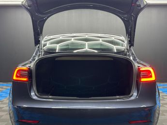 Tesla Model 3 (Dual Motor) Long Range Auto 4WDE 4dr