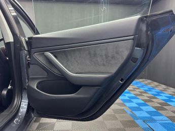 Tesla Model 3 (Dual Motor) Long Range Auto 4WDE 4dr