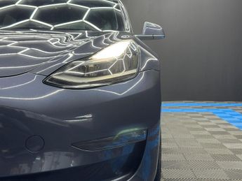 Tesla Model 3 (Dual Motor) Long Range Auto 4WDE 4dr