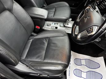 Mitsubishi Outlander 2.4h TwinMotor 13.8kWh 4h CVT 4WD Euro 6 (s/s) 5dr