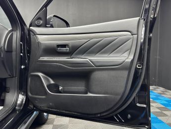 Mitsubishi Outlander 2.4h TwinMotor 13.8kWh 4h CVT 4WD Euro 6 (s/s) 5dr