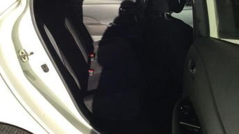 Nissan Leaf 24kWh Acenta Auto 5dr