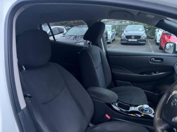 Nissan Leaf 24kWh Acenta Auto 5dr