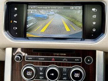 Land Rover Range Rover 4.4 SD V8 Autobiography Auto 4WD Euro 6 (s/s) 5dr