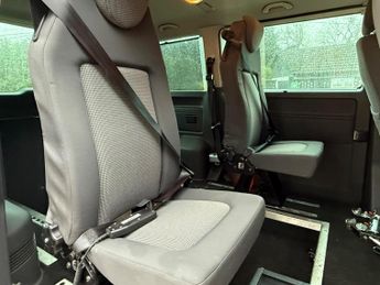 Volkswagen Transporter Shuttle 2.0 TD T30 SE DSG L1 H1 4dr