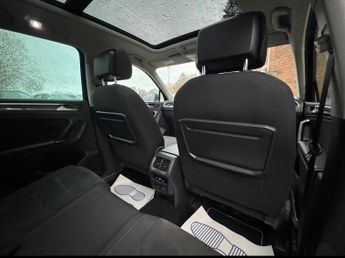 Volkswagen Tiguan 2.0 TDI BlueMotion Tech SEL DSG Euro 6 (s/s) 5dr