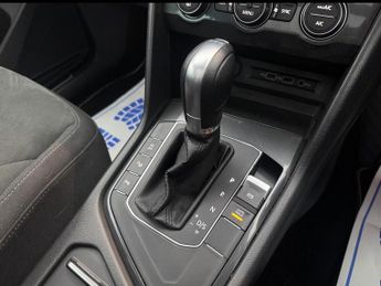 Volkswagen Tiguan 2.0 TDI BlueMotion Tech SEL DSG Euro 6 (s/s) 5dr