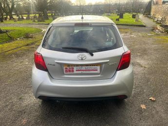 Toyota Yaris 1.33 Dual VVT-i Icon Multidrive S Euro 5 5dr Euro 5