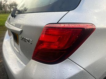 Toyota Yaris 1.33 Dual VVT-i Icon Multidrive S Euro 5 5dr Euro 5