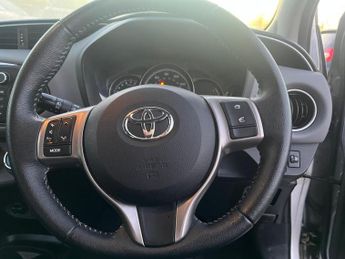 Toyota Yaris 1.33 Dual VVT-i Icon Multidrive S Euro 5 5dr Euro 5