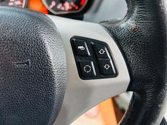 BMW 1 Series 2.0 120d SE Steptronic Euro 4 5dr