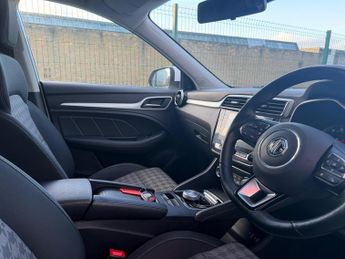 MG MG ZS 44.5kWh Excite Auto 5dr