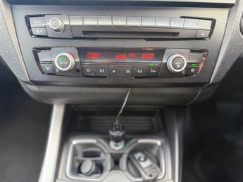 BMW 1 Series 2.0 118d SE Auto Euro 5 (s/s) 5dr