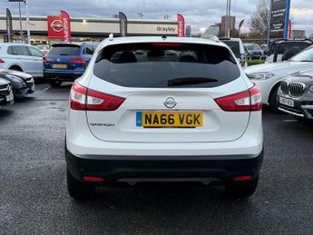 Nissan Qashqai 1.6 dCi N-Connecta XTRON 2WD Euro 6 (s/s) 5dr