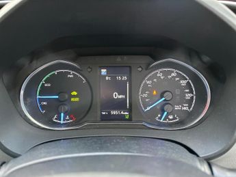 Toyota Yaris 1.5 VVT-h Icon Tech E-CVT Euro 6 (s/s) 5dr