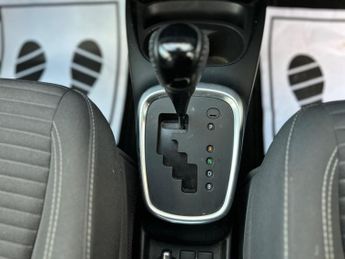 Toyota Yaris 1.5 VVT-h Icon Tech E-CVT Euro 6 (s/s) 5dr