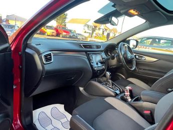 Nissan Qashqai 1.2 DIG-T N-Connecta XTRON Euro 6 (s/s) 5dr