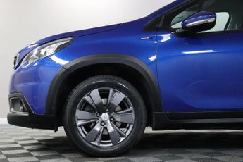 Peugeot 2008 1.2 PureTech Signature SUV 5dr Petrol EAT Euro 6 (s/s) (130 ps)