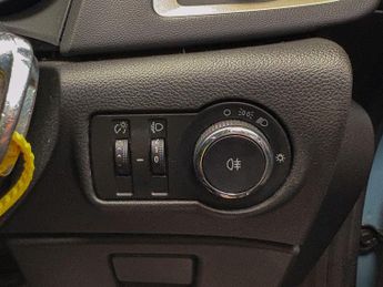 Vauxhall Astra 1.6 16v Exclusiv Euro 5 5dr