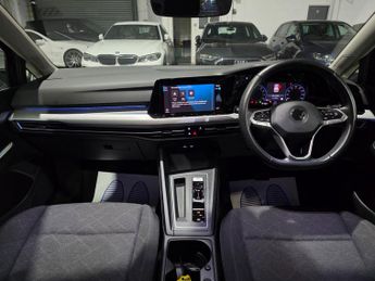 Volkswagen Golf 1.5 eTSI MHEV Life DSG Euro 6 (s/s) 5dr