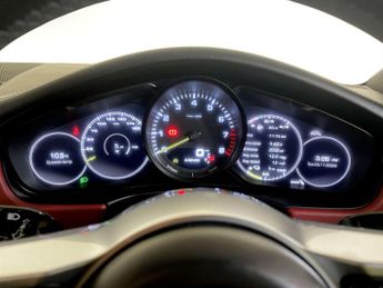 Porsche Panamera 2.9 V6 E-Hybrid 14kWh 4 Saloon PDK 4WD Euro 6 (s/s) 5dr